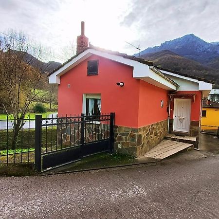 La Falguera Pola de Lena Exteriör bild